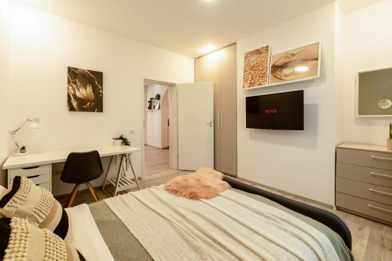 Ideal Stay: Spacious 2Br Apt Near Calea Victoriei Βουκουρέστι Εξωτερικό φωτογραφία