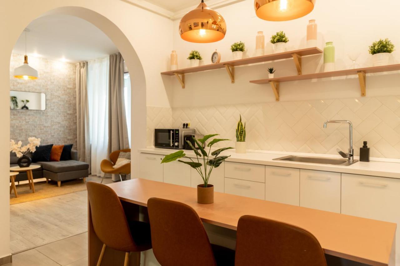 Ideal Stay: Spacious 2Br Apt Near Calea Victoriei Βουκουρέστι Εξωτερικό φωτογραφία
