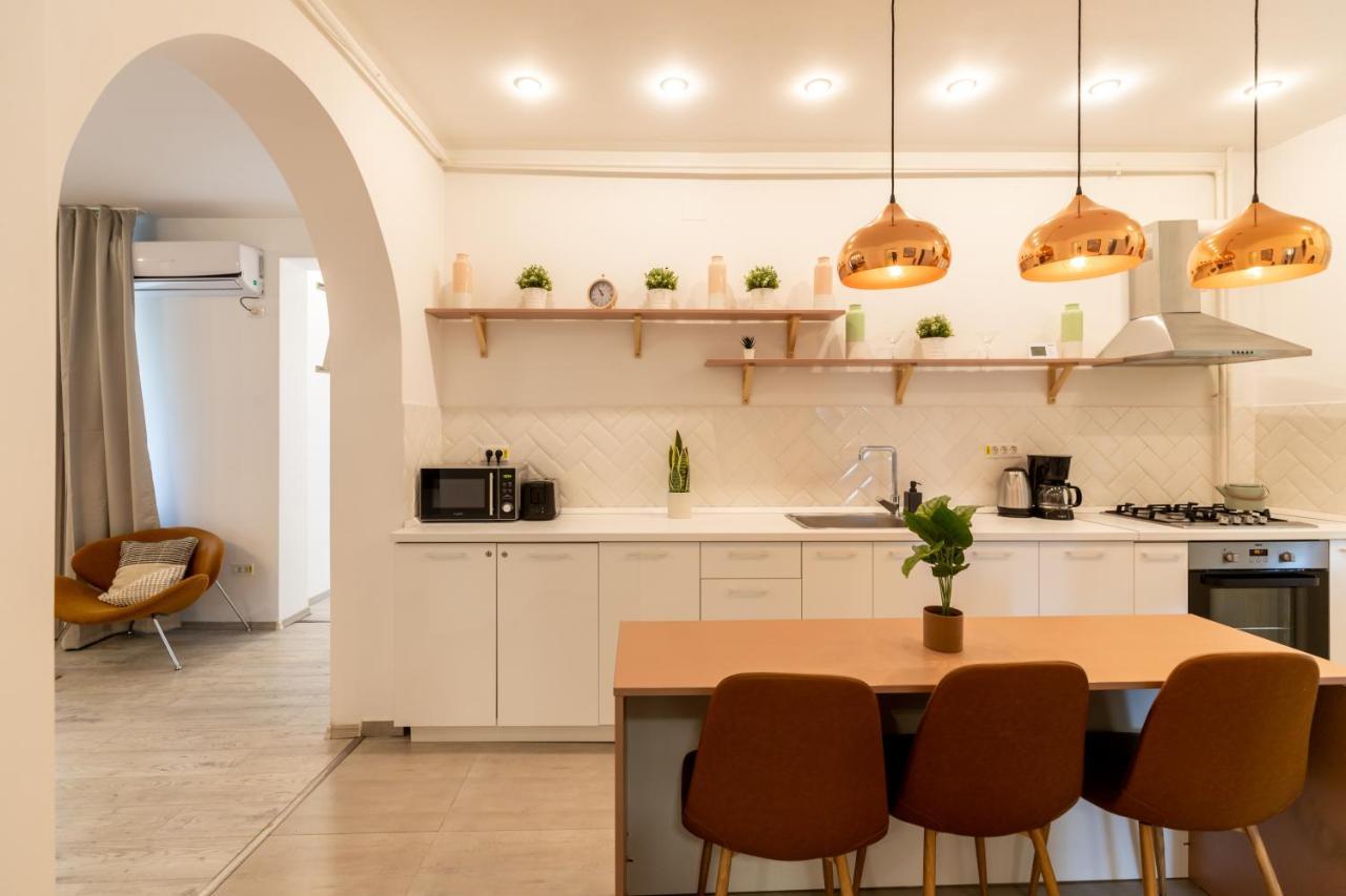 Ideal Stay: Spacious 2Br Apt Near Calea Victoriei Βουκουρέστι Εξωτερικό φωτογραφία