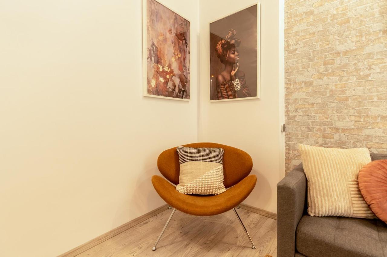 Ideal Stay: Spacious 2Br Apt Near Calea Victoriei Βουκουρέστι Εξωτερικό φωτογραφία